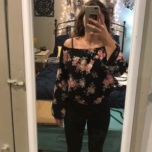 Floral long sleeve crop top